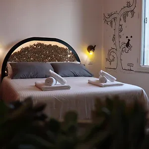 Liotru Maisonne, With En-suite Bathroom And Shared Bathroom Italy